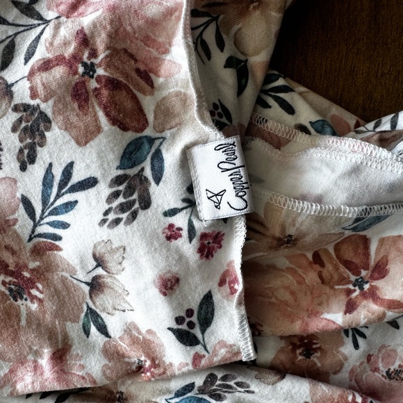 Copper Pearl | Autumn Floral Print Swaddle Knit Blanket - Picture 3 of 4